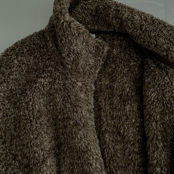 UNIQLO // fuzzy coat, women’s L - Picture 2 of 5